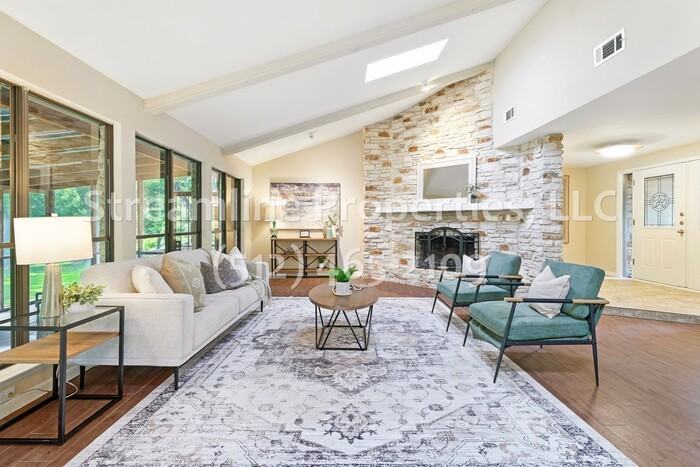 11915 River Oaks Trl - Photo 5 of 32