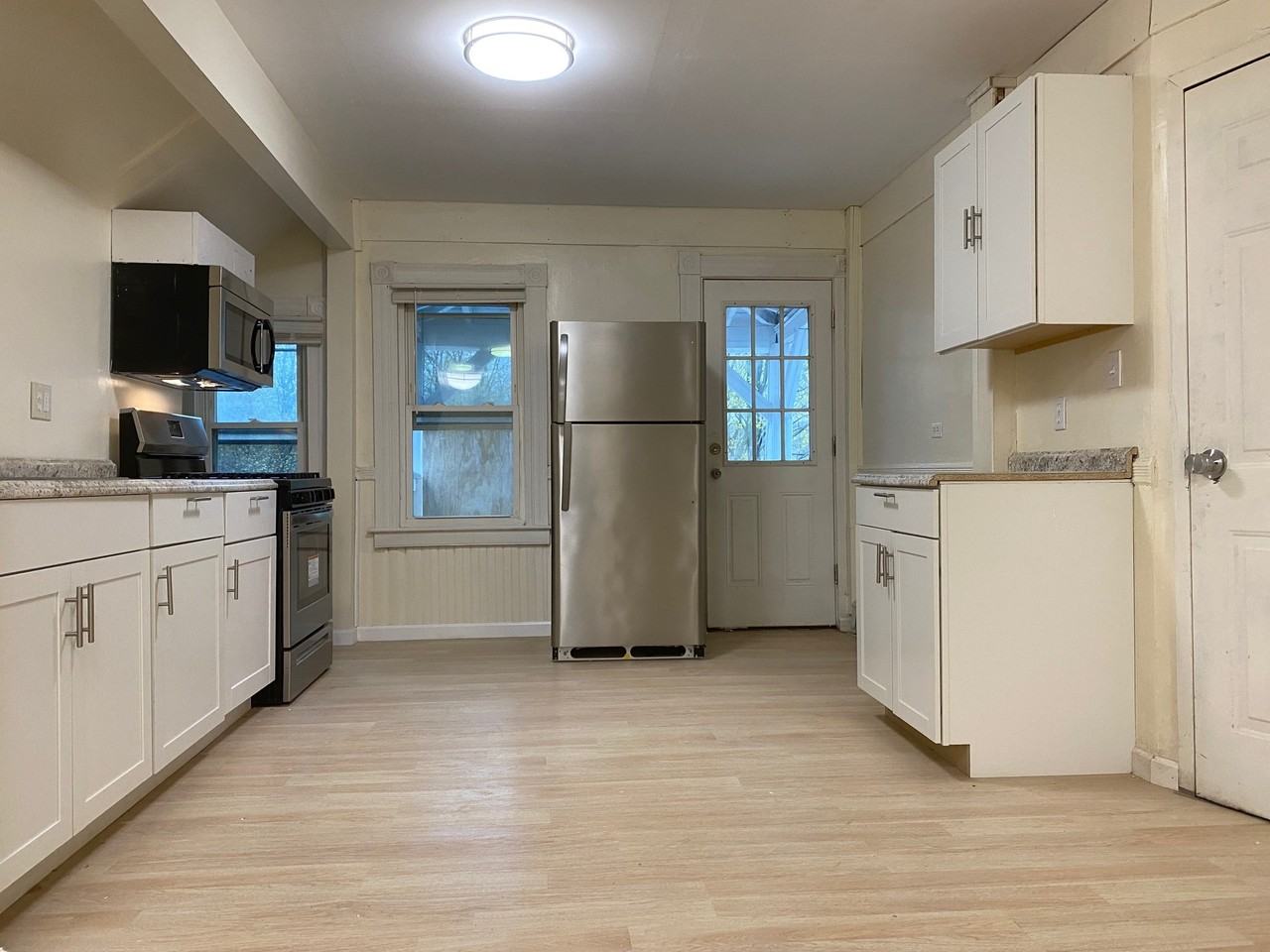 96 Hill Street - Photo 4 of 22