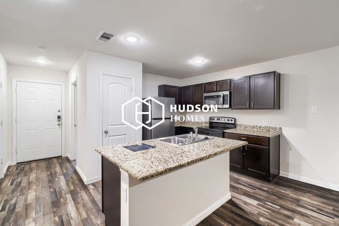 2818 Brigham Ln - Photo 6 of 14