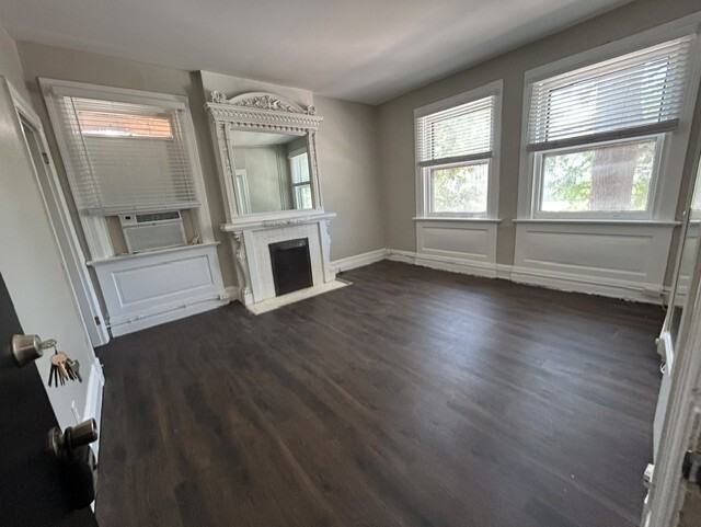 322-24 Newstead Avenue - Photo 2 of 21