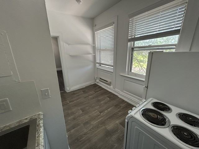 322-24 Newstead Avenue - Photo 6 of 21