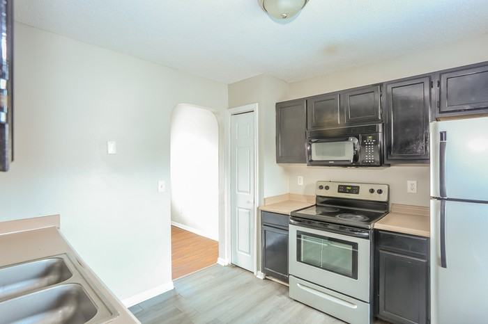 3807 Gold Nugget Ct - Photo 4 of 9