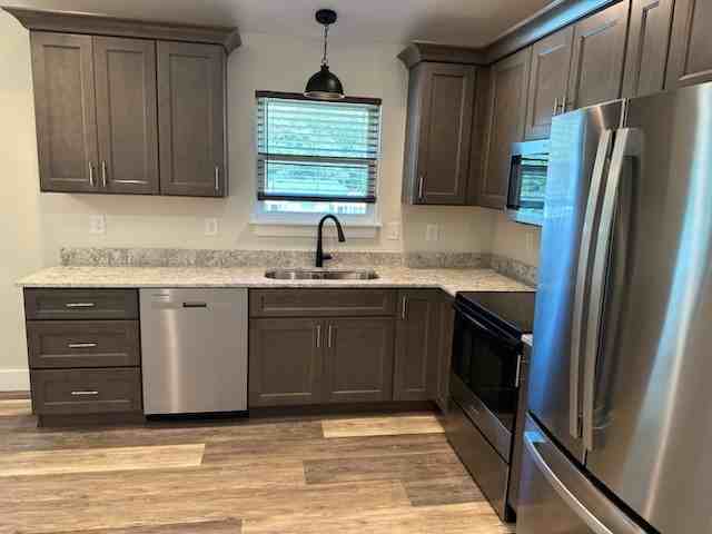 249 North Carter Street - Photo 6 of 24