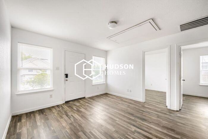 1216 E Powell Ave - Photo 4 of 13