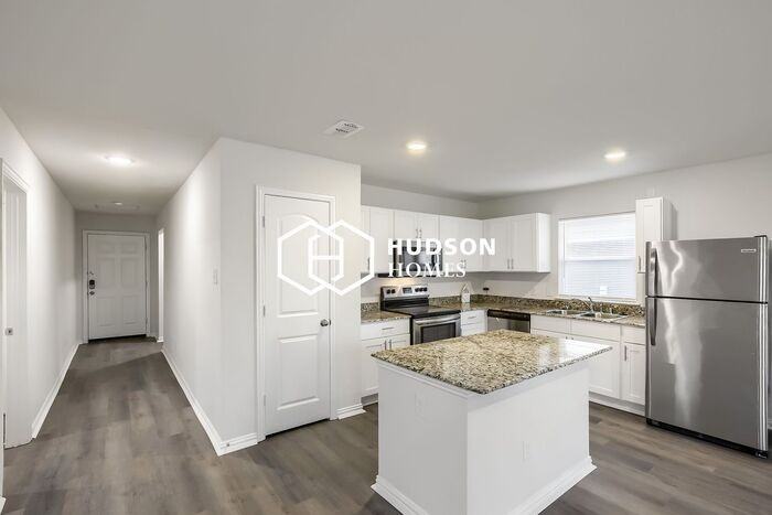 127 Holiday Dr - Photo 5 of 14