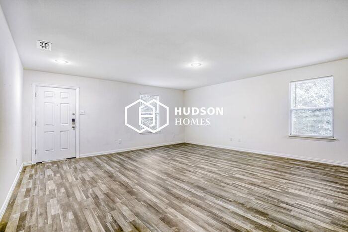 142 Nob Hill Rd - Photo 3 of 14