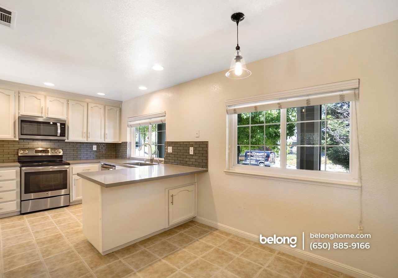 17 Caldwell Ct - Photo 5 of 50