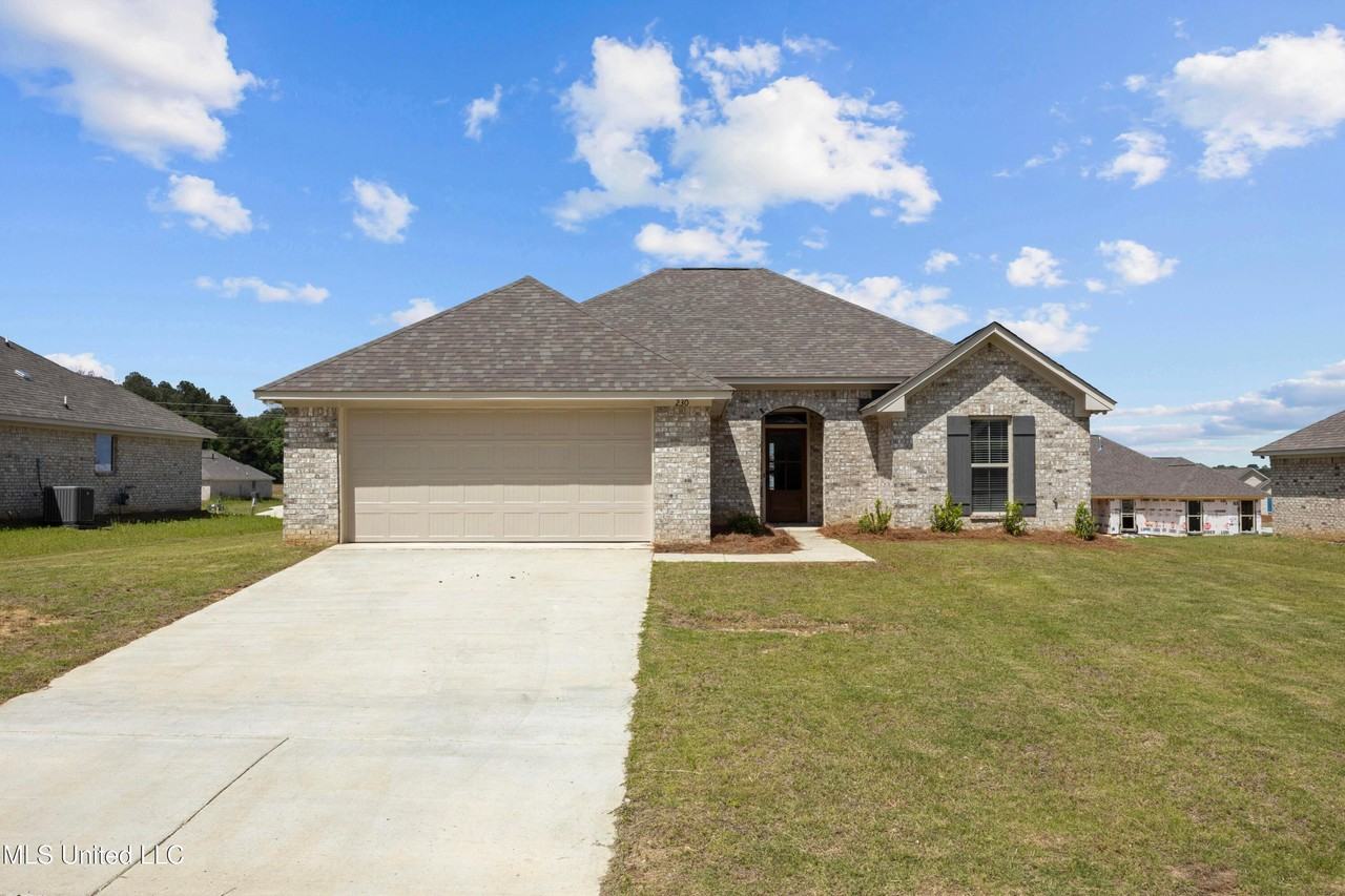 230 Hemingway Cir - Photo 3 of 22