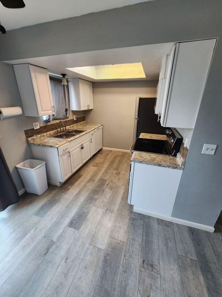 3080 Starlight Cir - Photo 6 of 12
