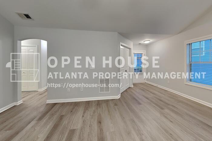 422 Arrowhead Trl - Photo 4 of 20