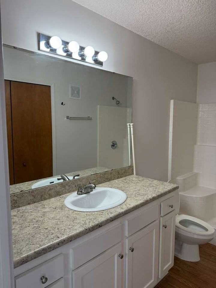 702 Meadowbrook Drive - Photo 7 of 7