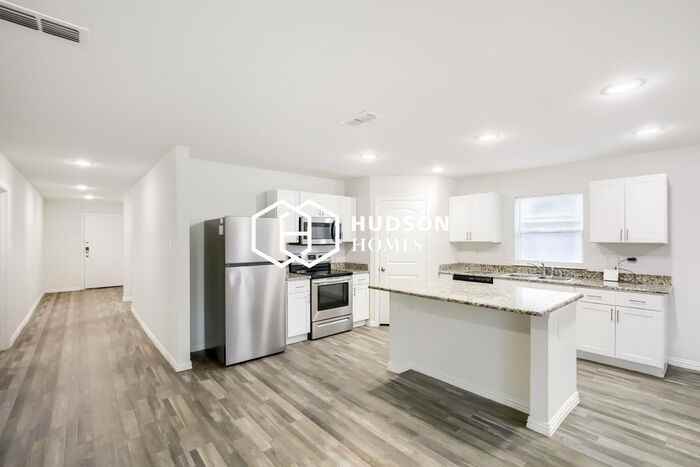 334 Bounding Main St - Photo 5 of 14