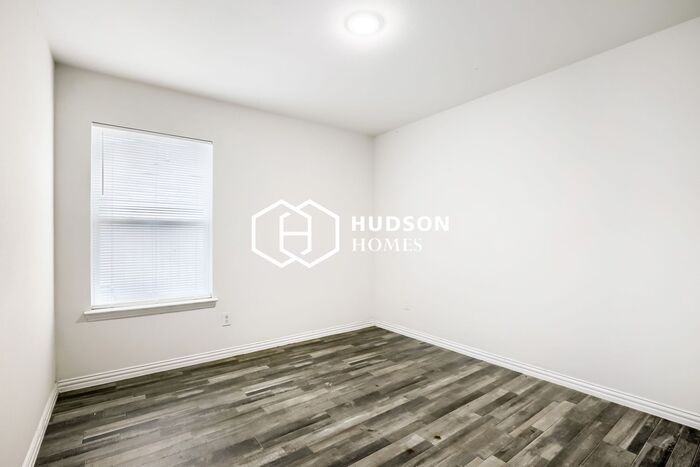 334 Bounding Main St - Photo 7 of 14