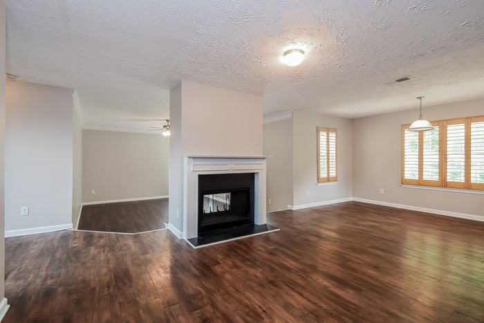 2427 Napa Valley Dr - Photo 5 of 18