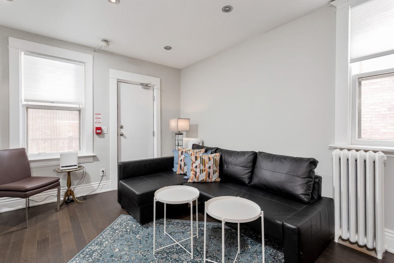 345 Gladstone Avenue ##5 - Photo 6 of 15
