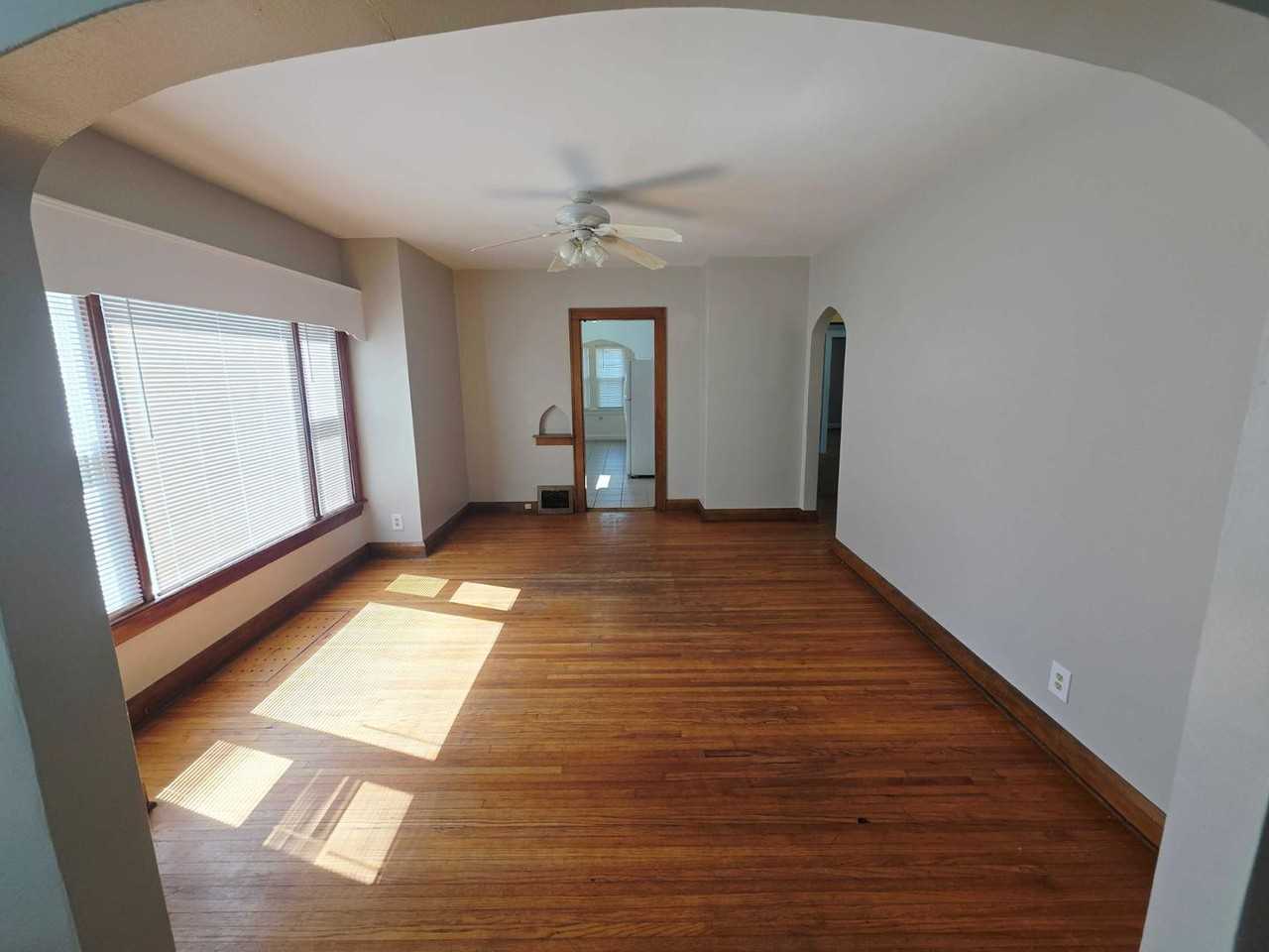 1919 Christie St - Photo 5 of 16