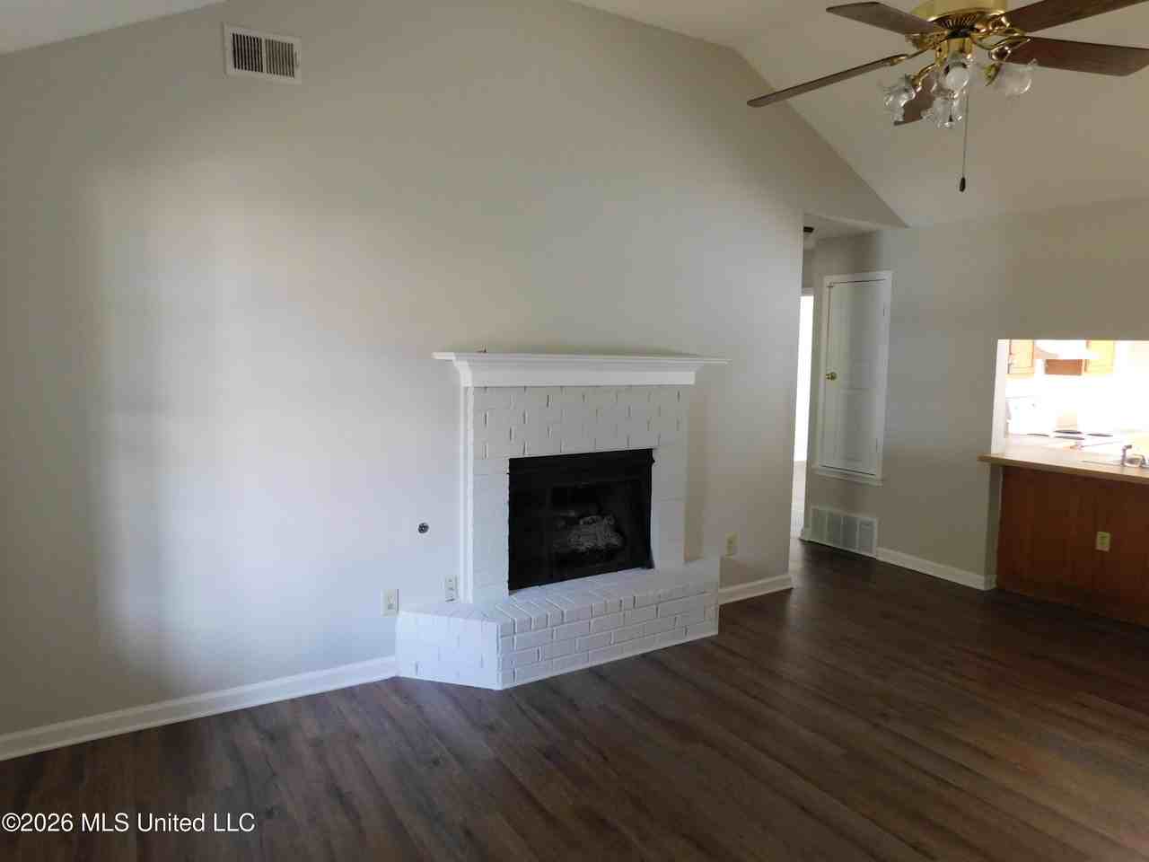 2603 Winwood Cv - Photo 3 of 9