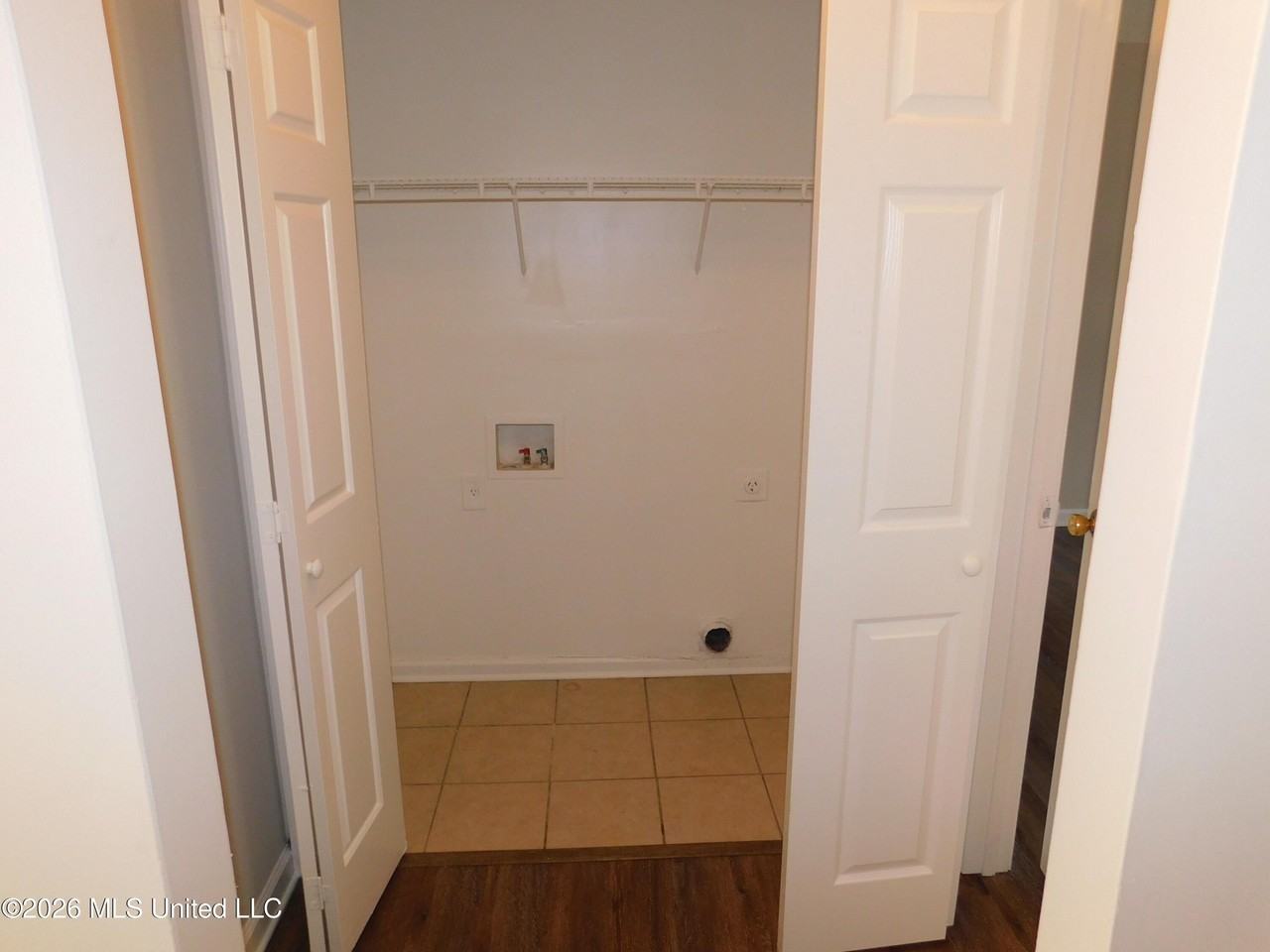2603 Winwood Cv - Photo 5 of 9