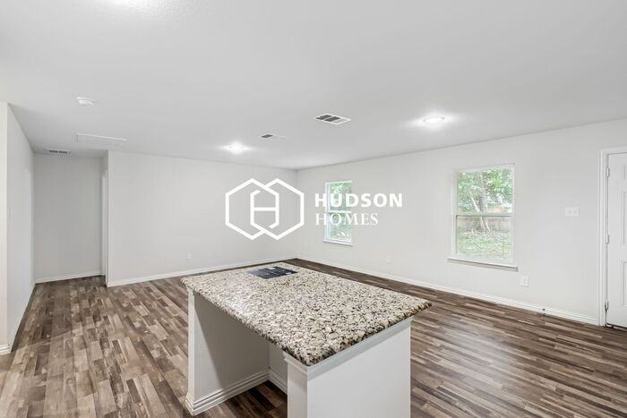 3619 York St - Photo 6 of 14