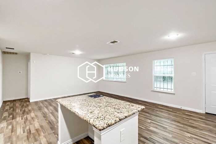 3726 Copeland St - Photo 6 of 14
