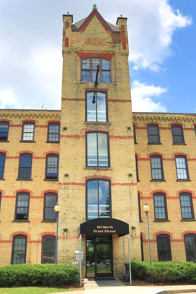 101 North Front Street - Photo 6 of 50