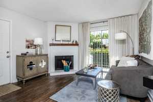featured image of 220 Knolls Pl