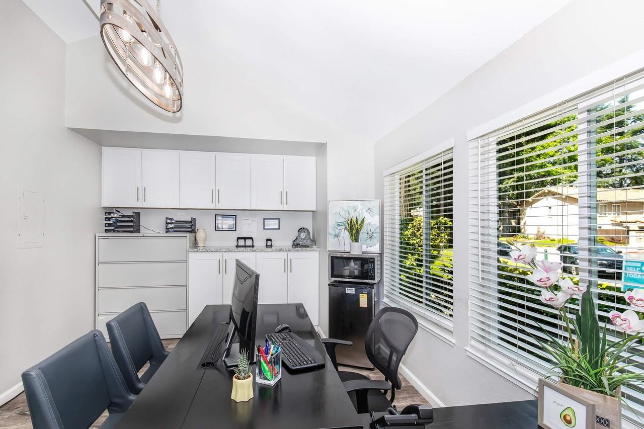 Southwood Townhome Apartments - Photo 4 of 50