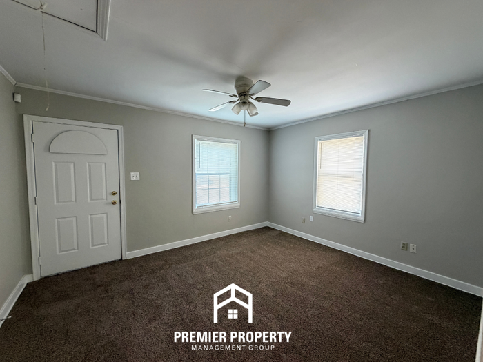 3916 Wales Ave - Photo 2 of 12
