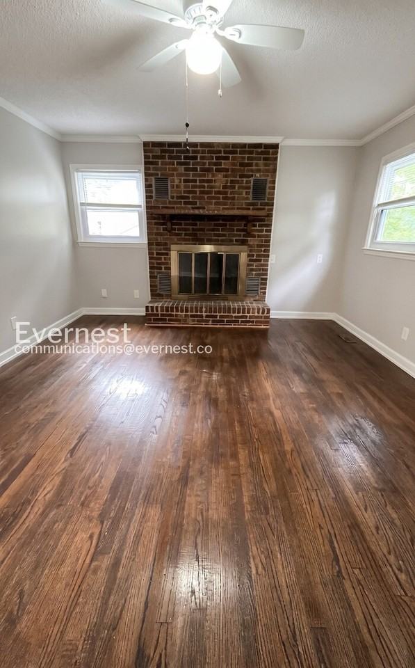 2714 Stratford Dr - Photo 7 of 26