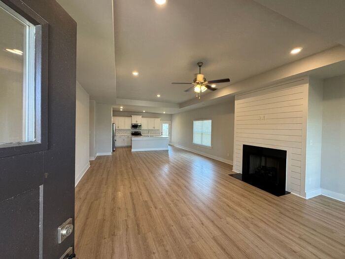 102 Mississippi St - Photo 3 of 37