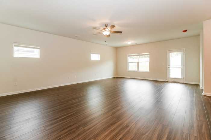 360 Augustine Dr - Photo 3 of 14