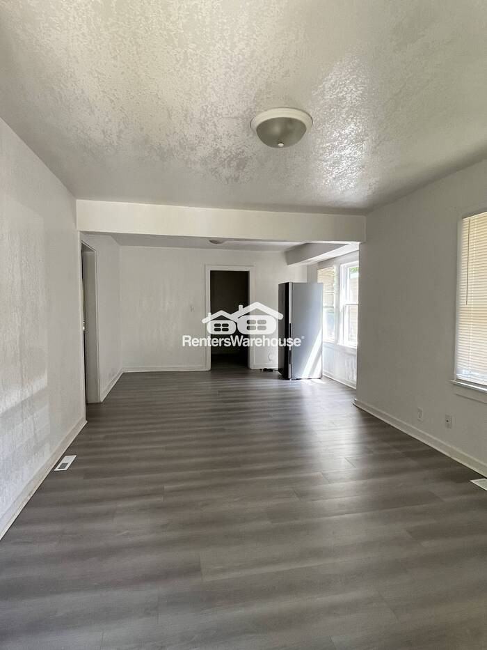 7133 Agnes Ave - Photo 4 of 12