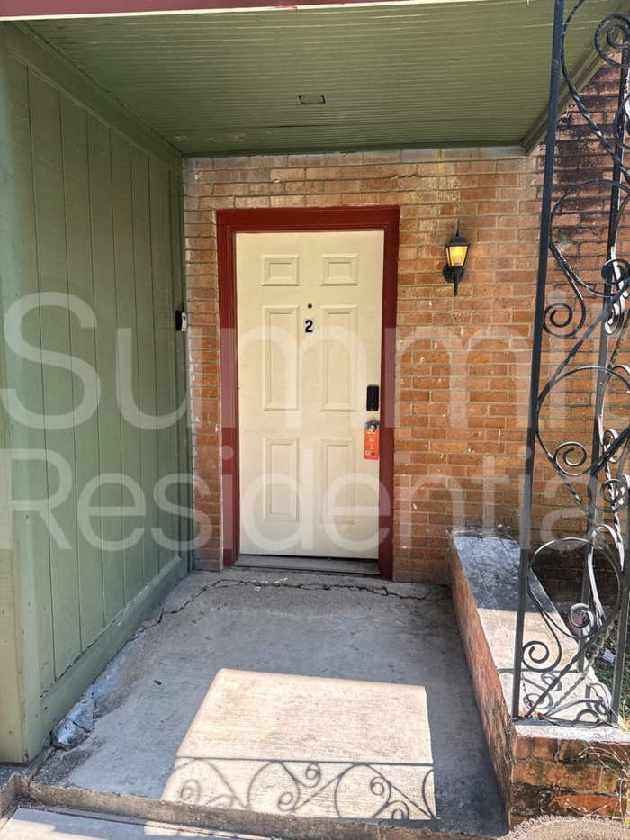 4445 Bell St #B - Photo 3 of 13
