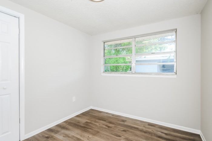 3823 Avenue J Nw - Photo 5 of 8