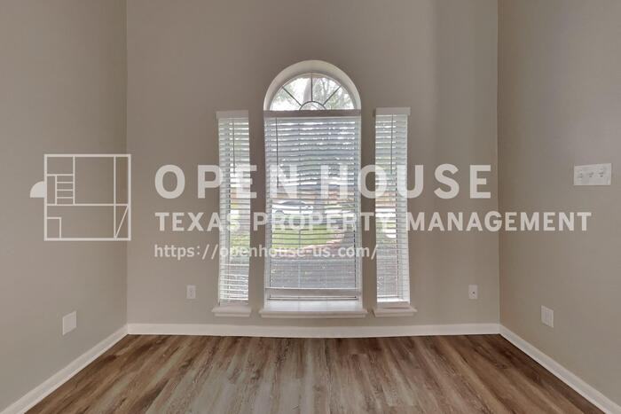 12827 Deer Cove Ln - Photo 5 of 21