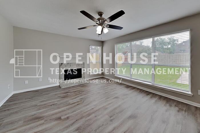 12827 Deer Cove Ln - Photo 6 of 21