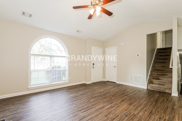 5248 Katherine Village Dr - Photo 5 of 23