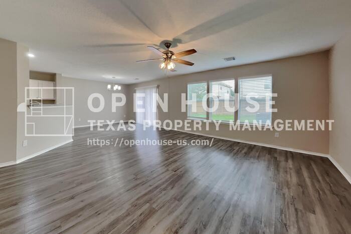 18451 Westgate Pasture Ln - Photo 5 of 20
