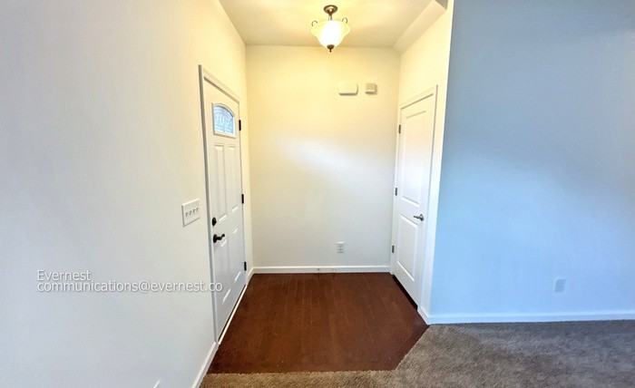 1054 Countess Ln - Photo 7 of 31