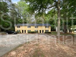 featured image of 5950 Stonewall Dr #4