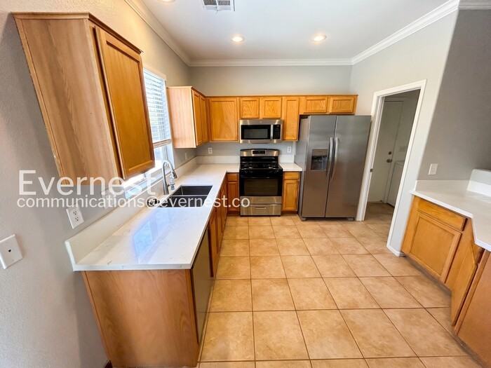 2676 Cottonwillow St - Photo 5 of 22