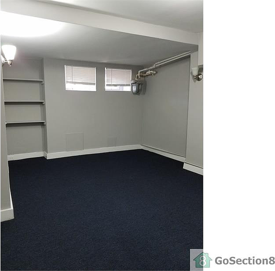 1099 N Kenwood Ave - Photo 5 of 6