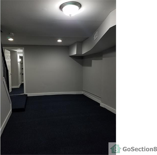1099 N Kenwood Ave - Photo 6 of 6