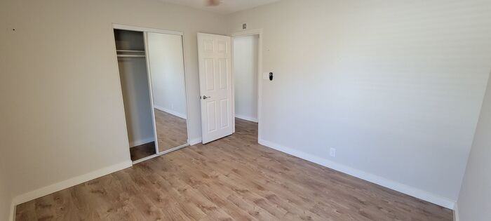 3452 Las Vegas Dr - Photo 4 of 20