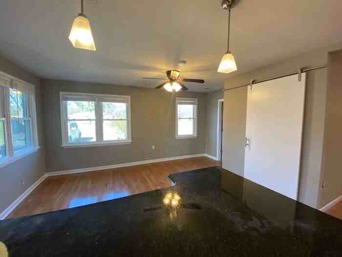 6407 Robinhood Ln Nw - Photo 4 of 8