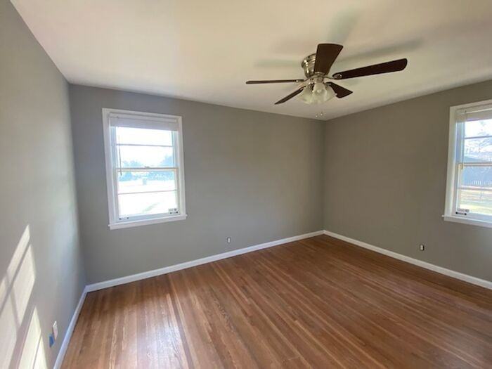 6407 Robinhood Ln Nw - Photo 5 of 8