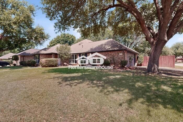1211 Fairfax Dr - Photo 4 of 47