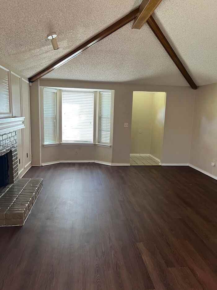 11821 Garden Terrace Dr - Photo 2 of 20