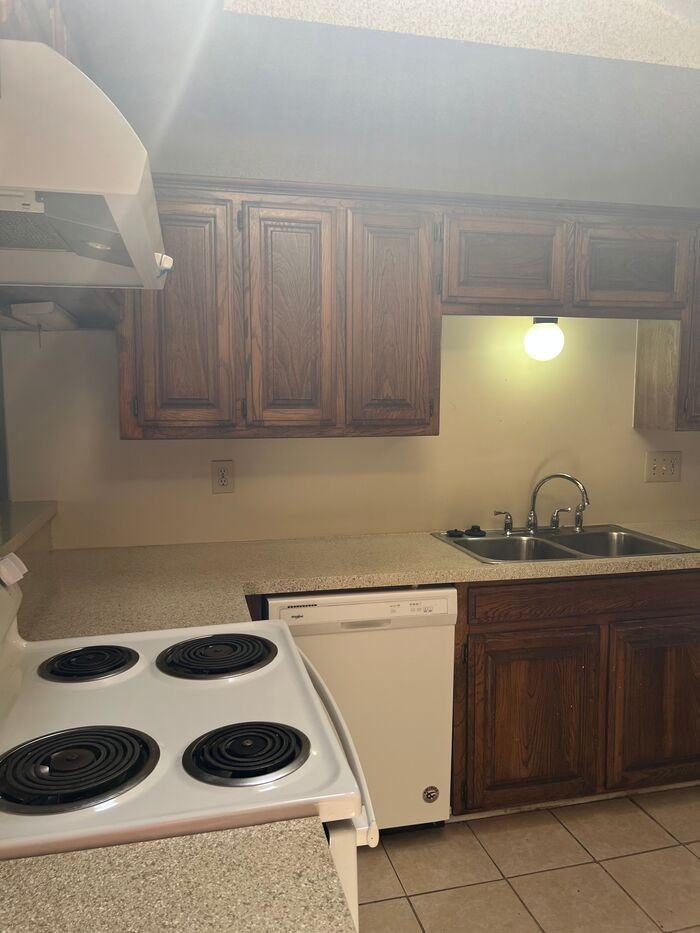 11821 Garden Terrace Dr - Photo 5 of 20