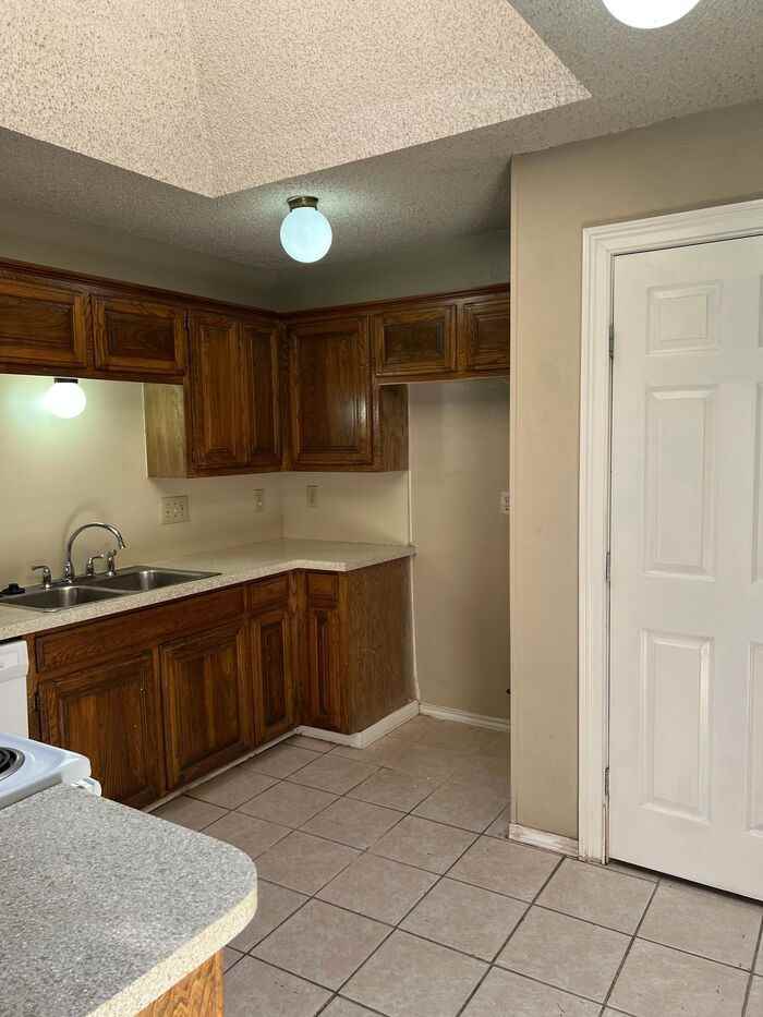 11821 Garden Terrace Dr - Photo 6 of 20